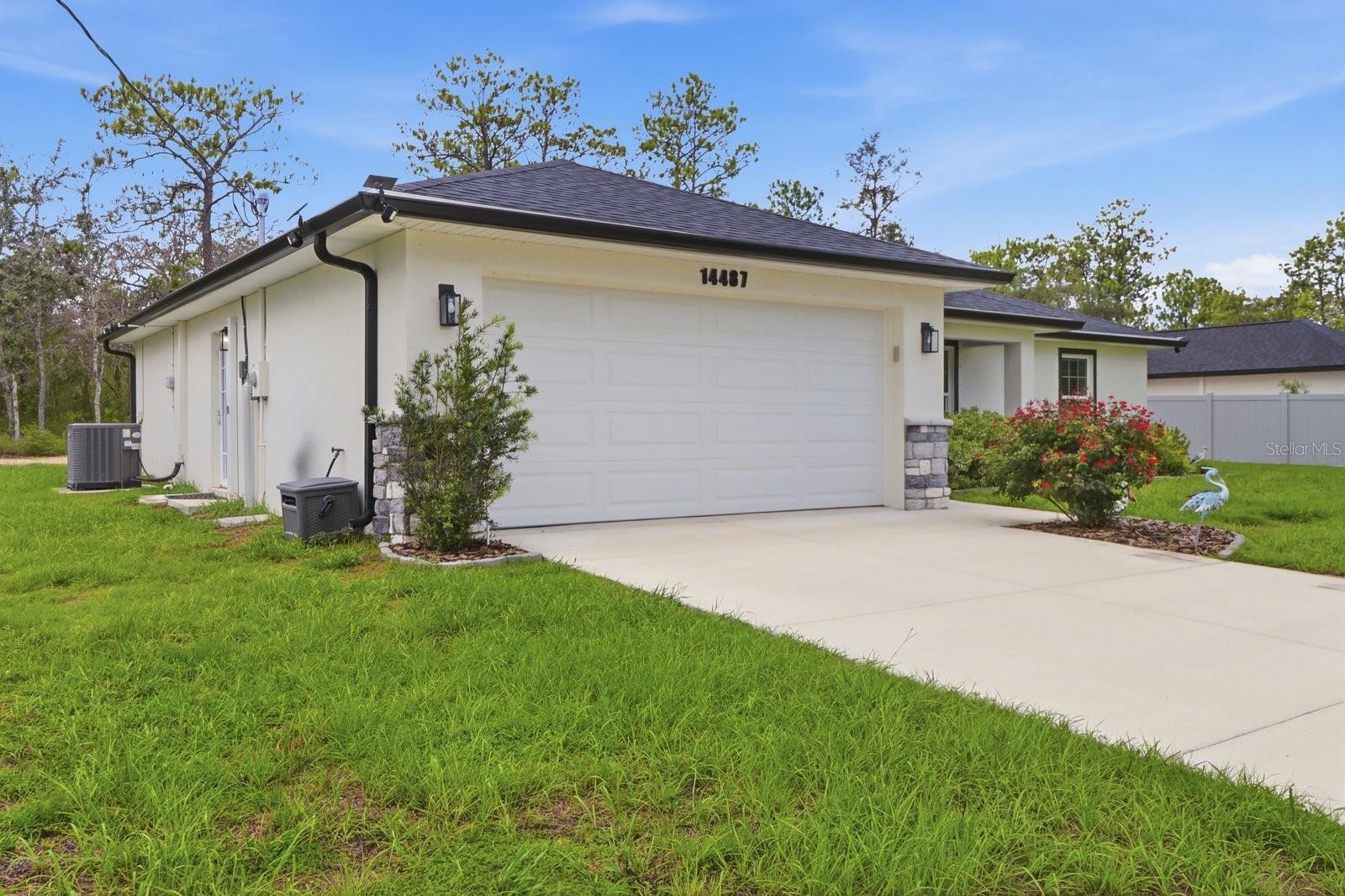 14487 Goldeneye Rd Property Photo 5