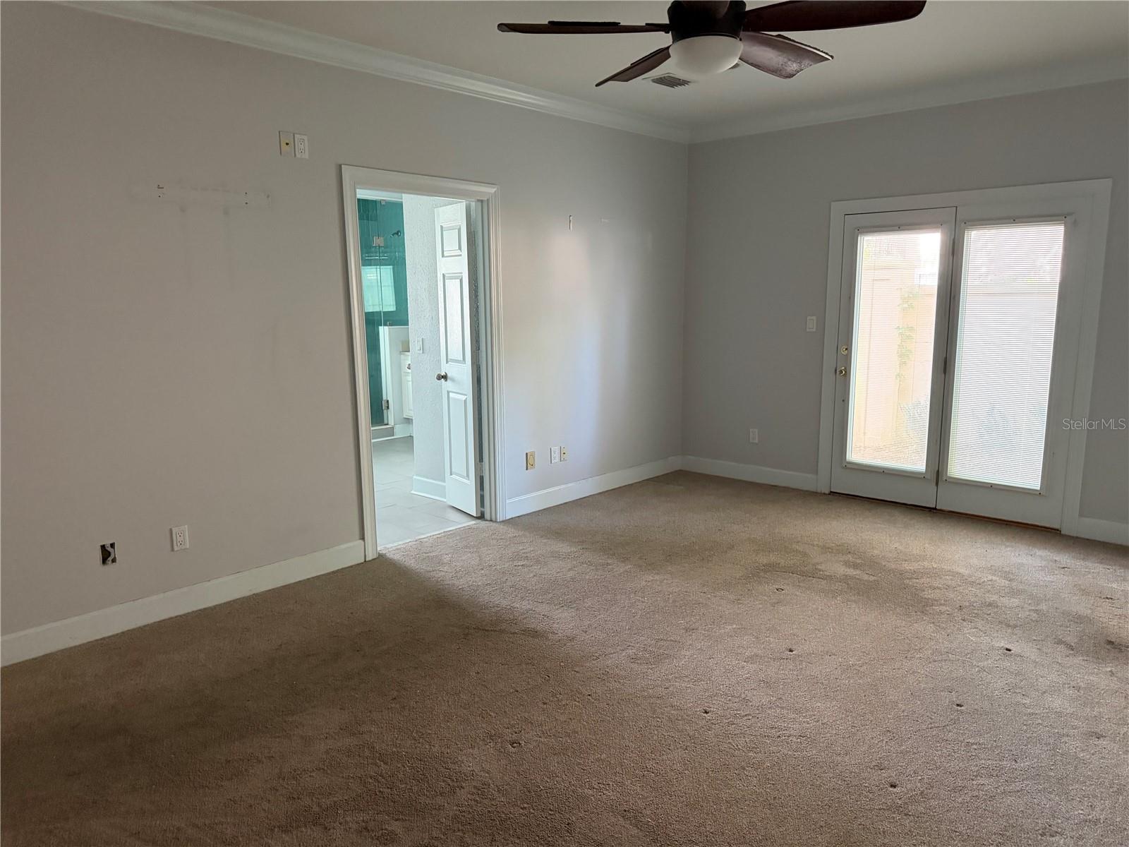 916 Hillcrest Ct Property Photo 16