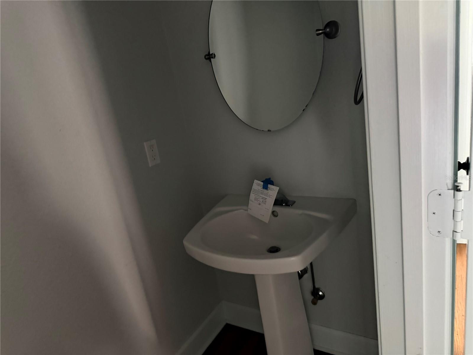 916 Hillcrest Ct Property Photo 22