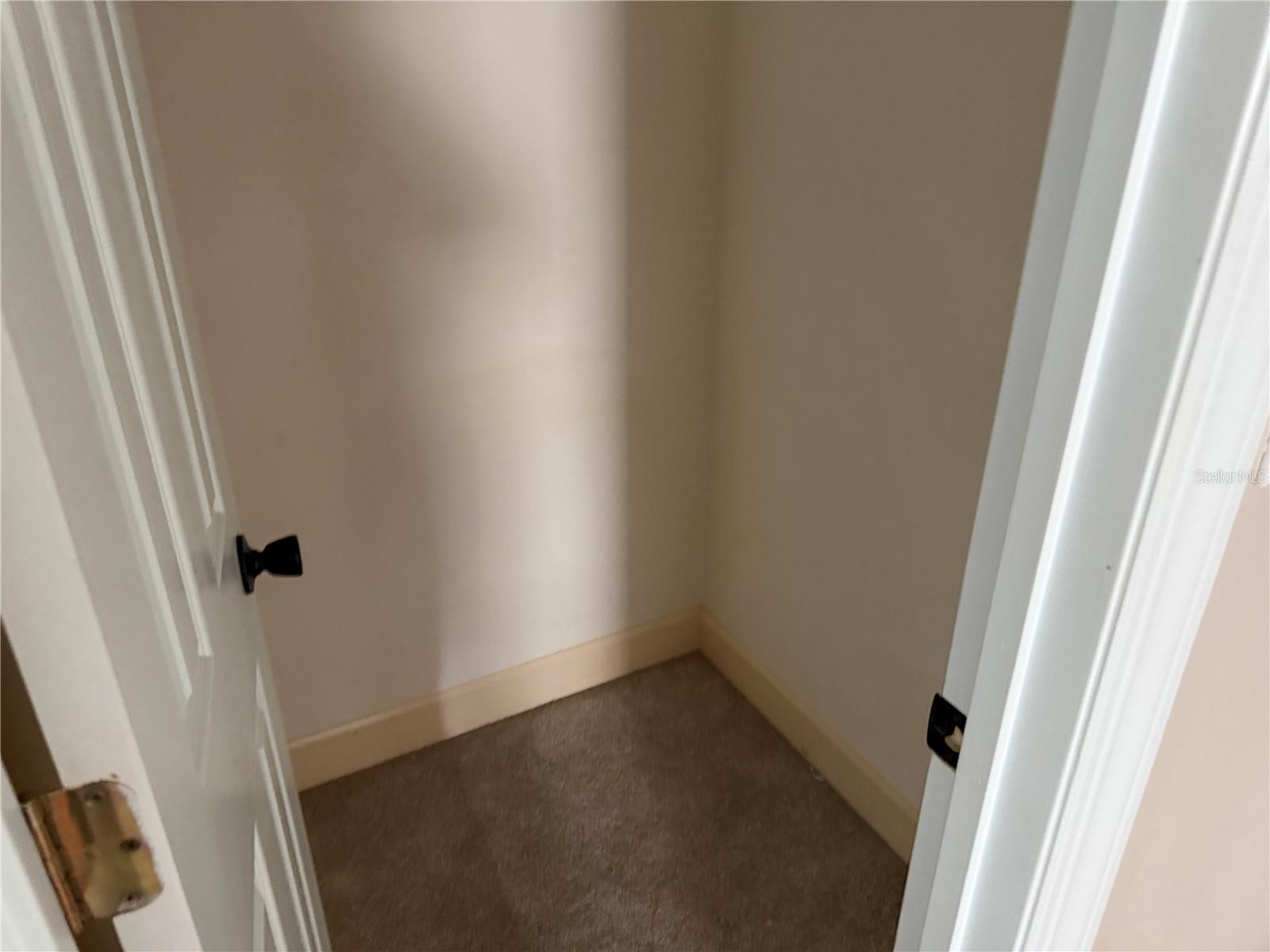 916 Hillcrest Ct Property Photo 27