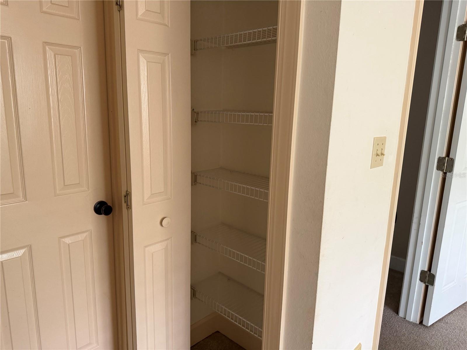 916 Hillcrest Ct Property Photo 29