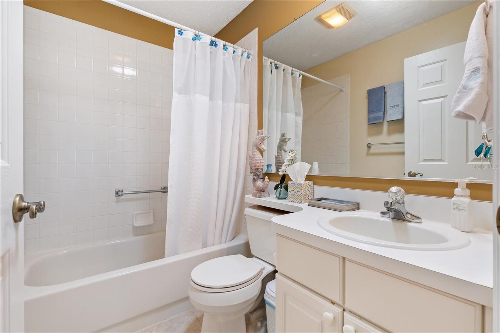 1042 Soledad Way Property Photo 29