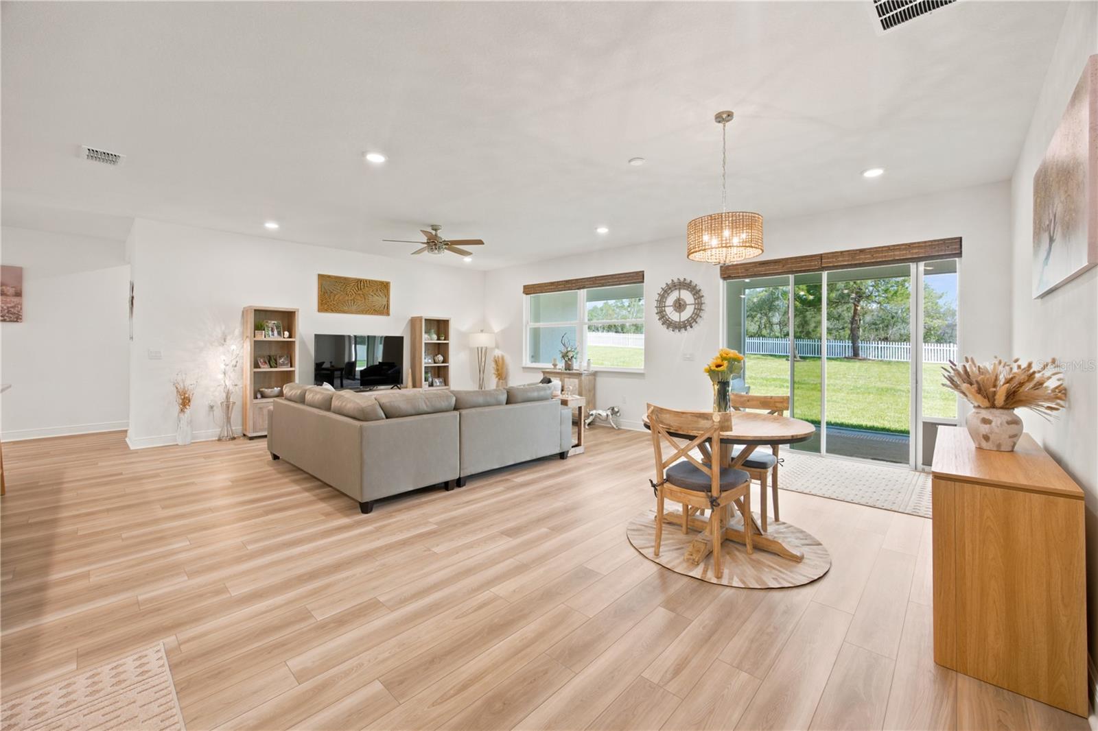 2761 Sw 175th Loop Property Photo 14