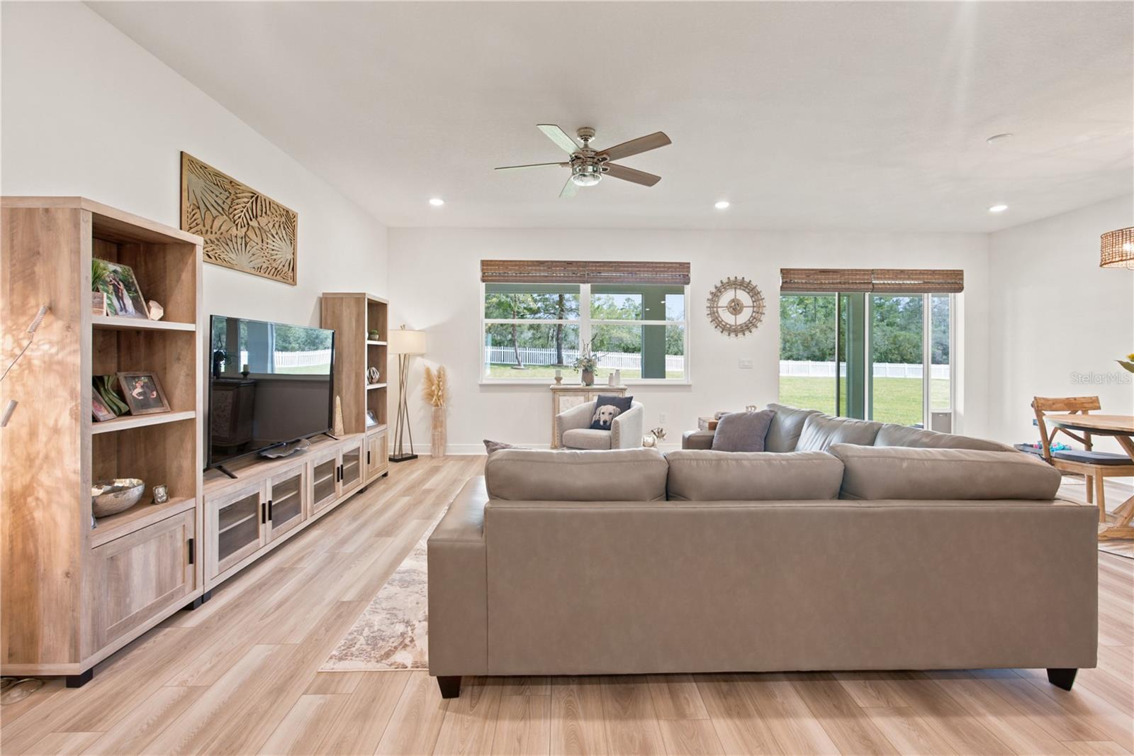 2761 Sw 175th Loop Property Photo 15
