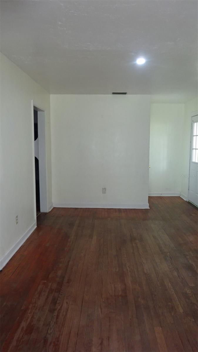 1209 Ne 14th St Property Photo 3