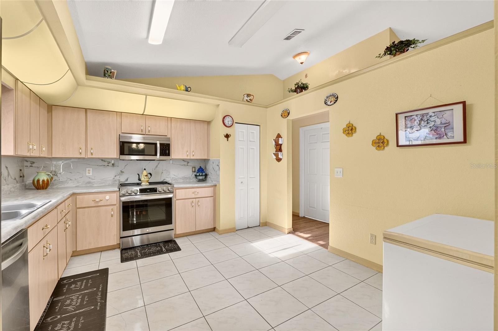 14450 Sw 46th Ct Property Photo 10