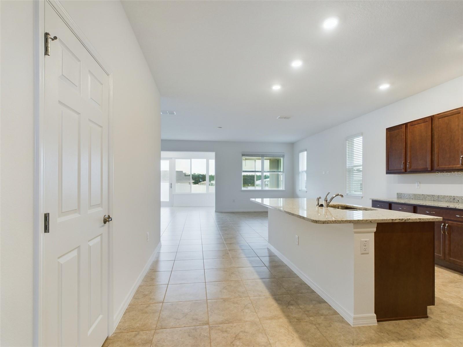 7707 Sw 58th Pl Property Photo 9