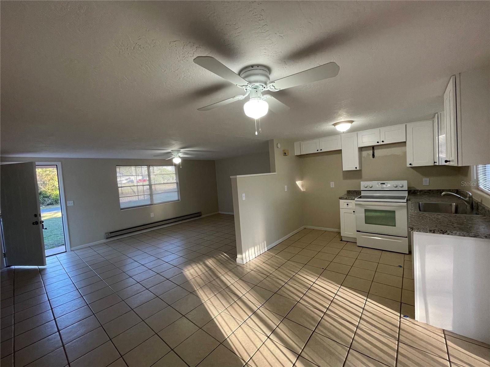 8 Rose Ave Property Photo 2