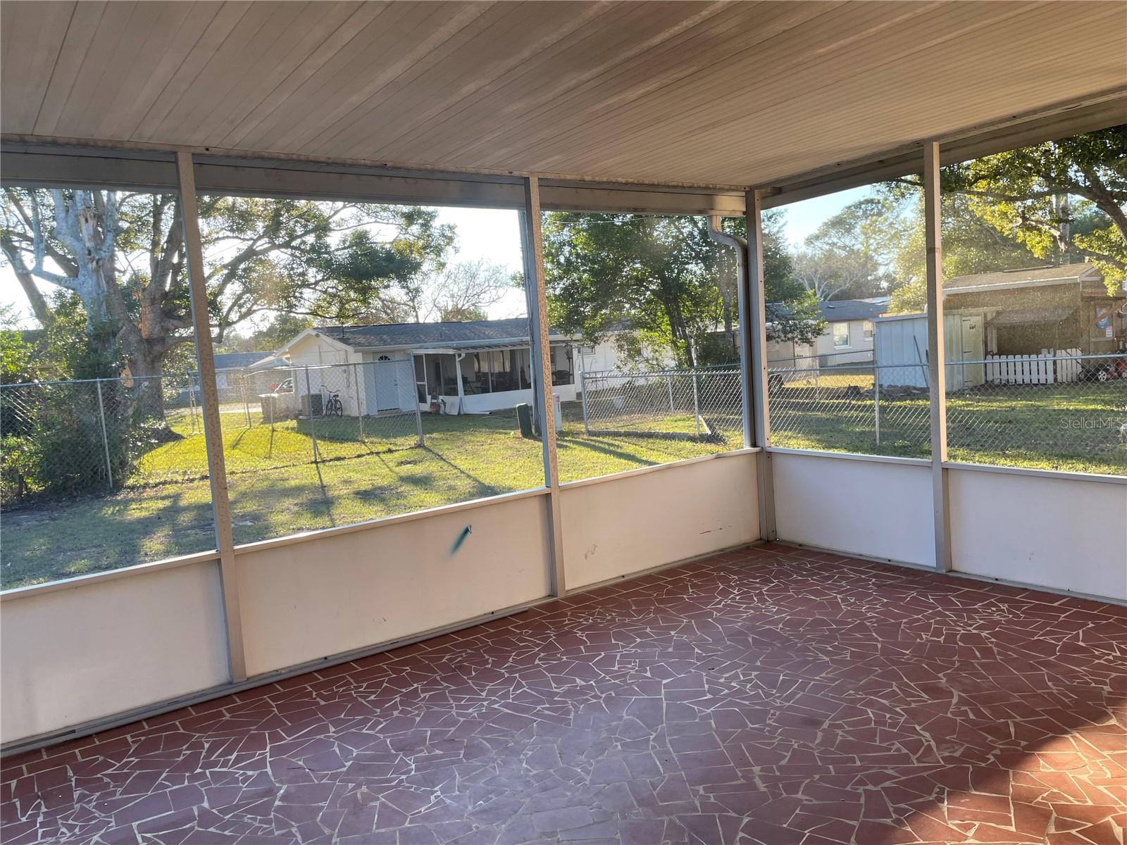 8 Rose Ave Property Photo 16