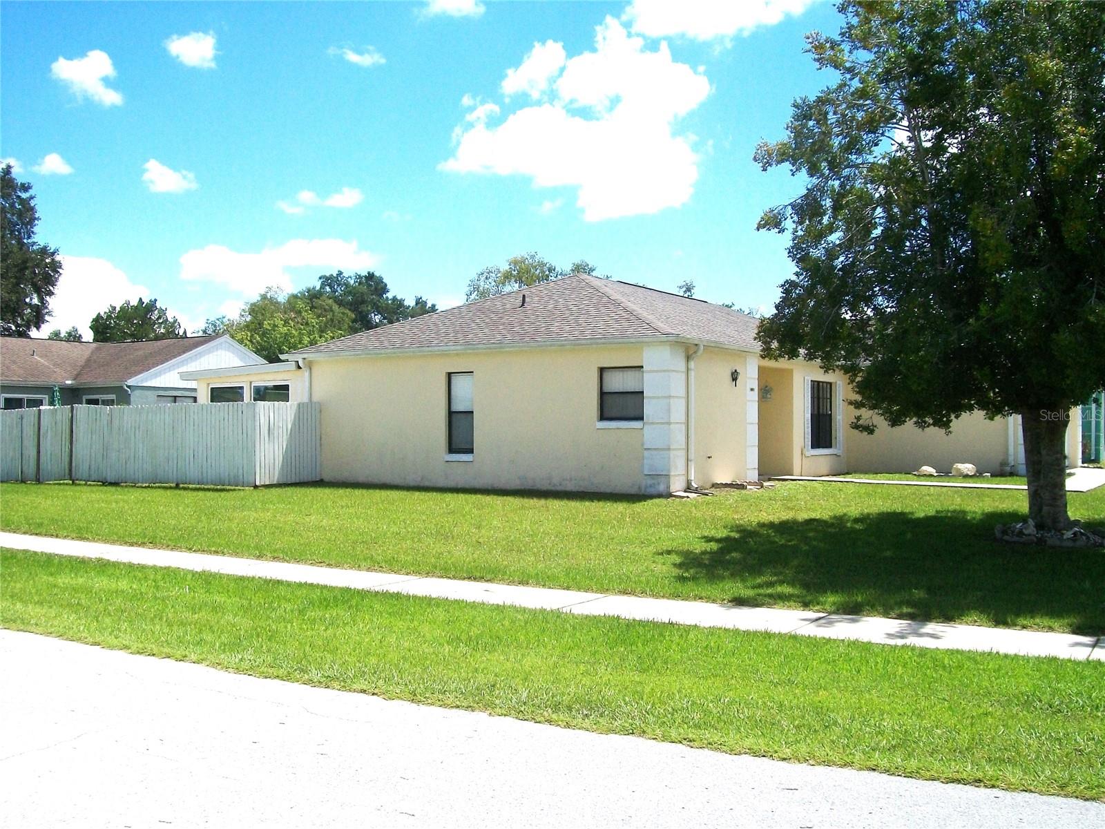 15071 Sw 38th Ave Property Photo 2