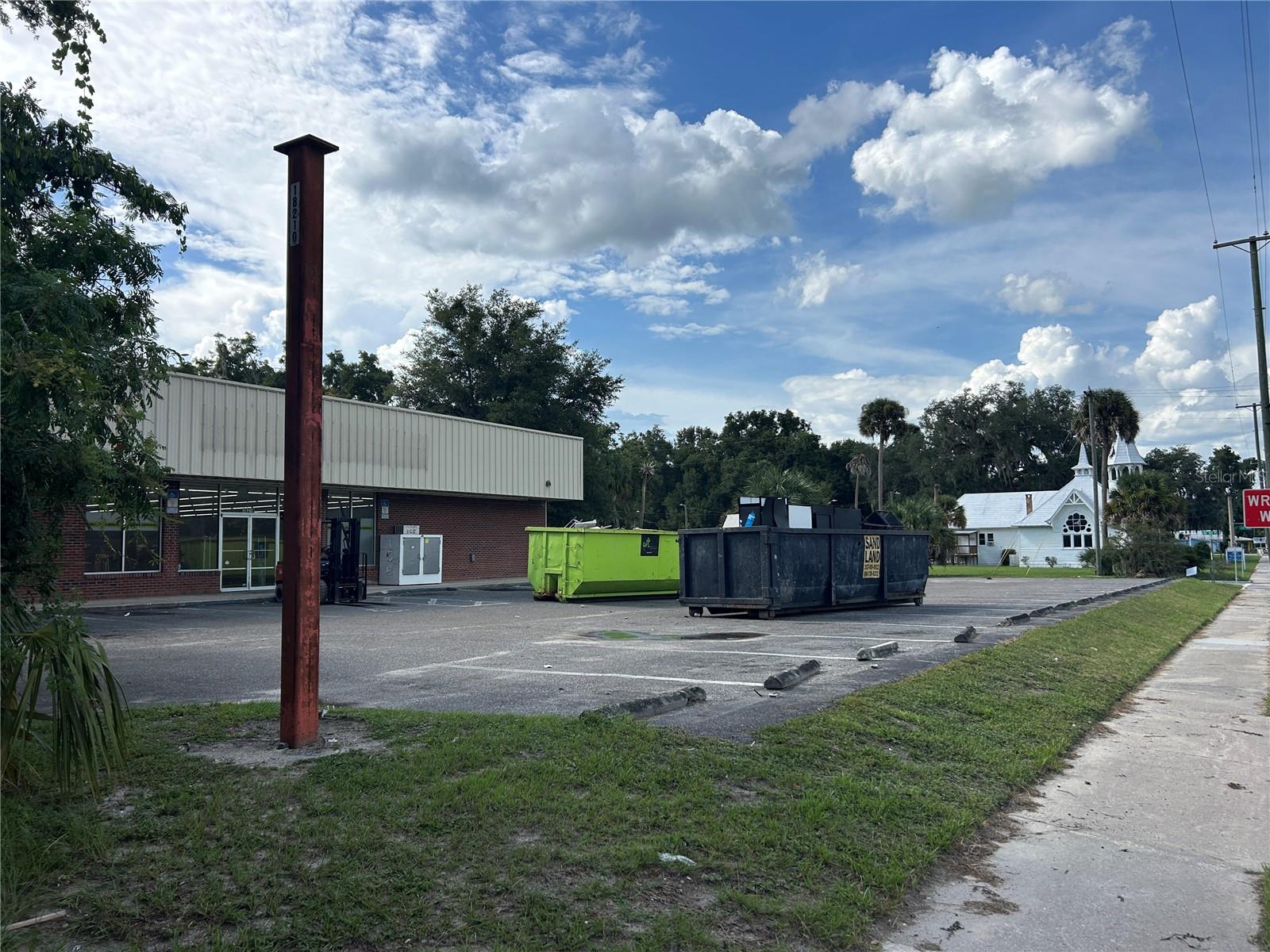 18210 N Us Highway 301 Property Photo 3