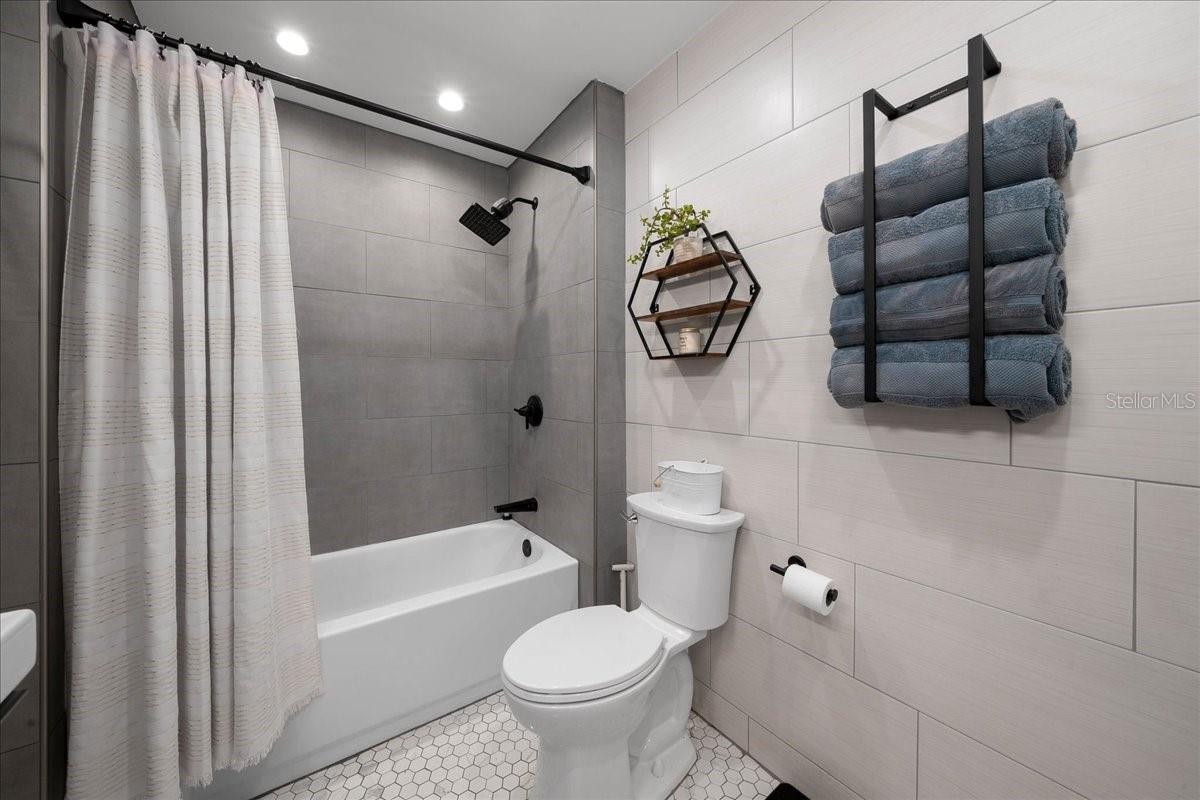 1005 Perkins St Property Photo 26
