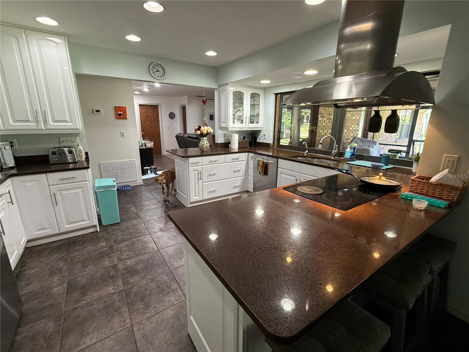 36 Nashua Way Property Photo 4