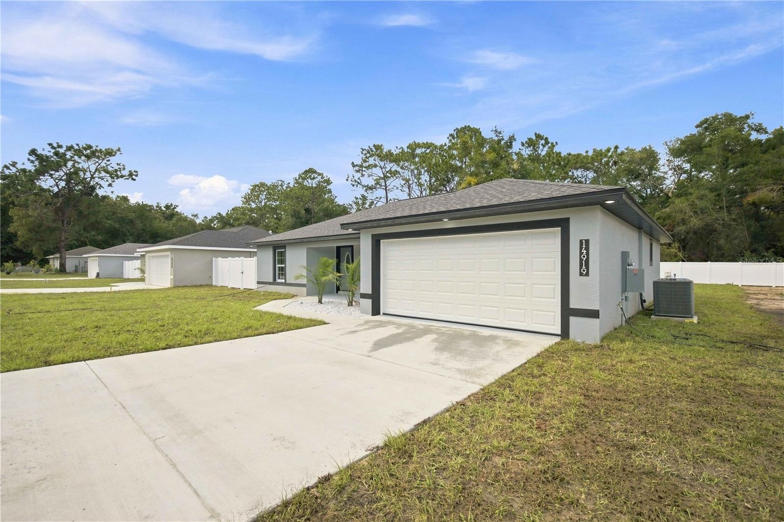 14919 Sw 24 Pl Property Photo 3
