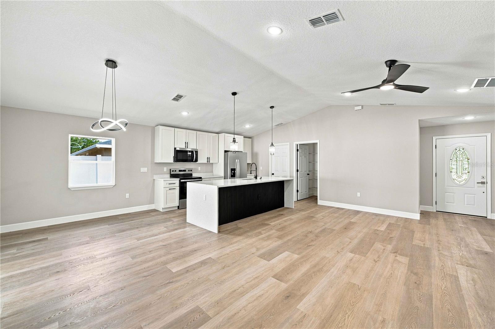14957 Sw 24 Pl Property Photo 6