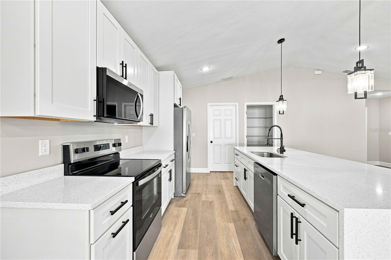 14957 Sw 24 Pl Property Photo 9
