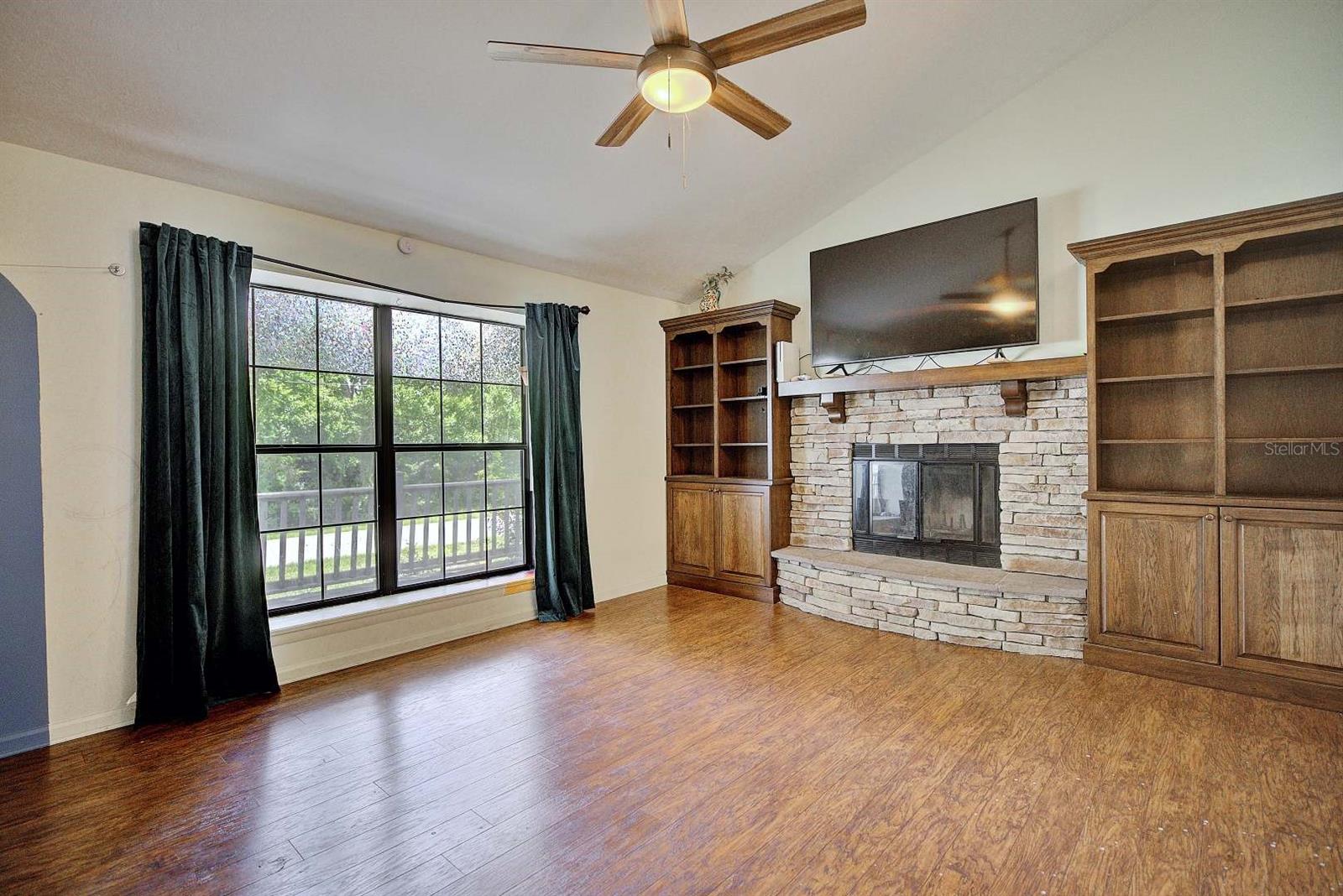 5324 Lafayette Ave Property Photo 7