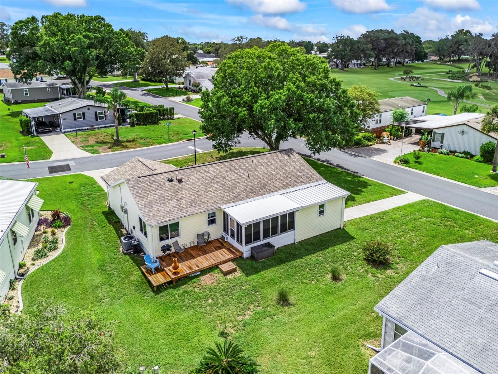 1223 Tarpon Ln Property Photo 3