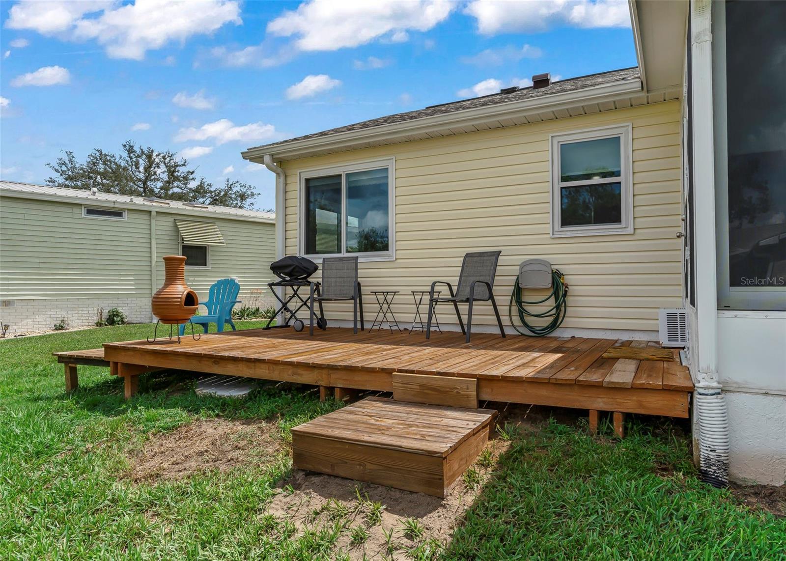 1223 Tarpon Ln Property Photo 8
