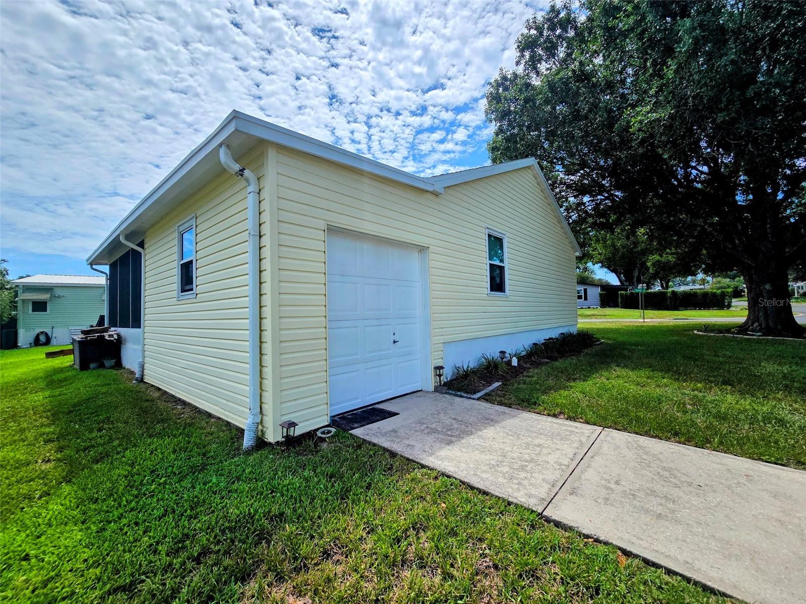 1223 Tarpon Ln Property Photo 12