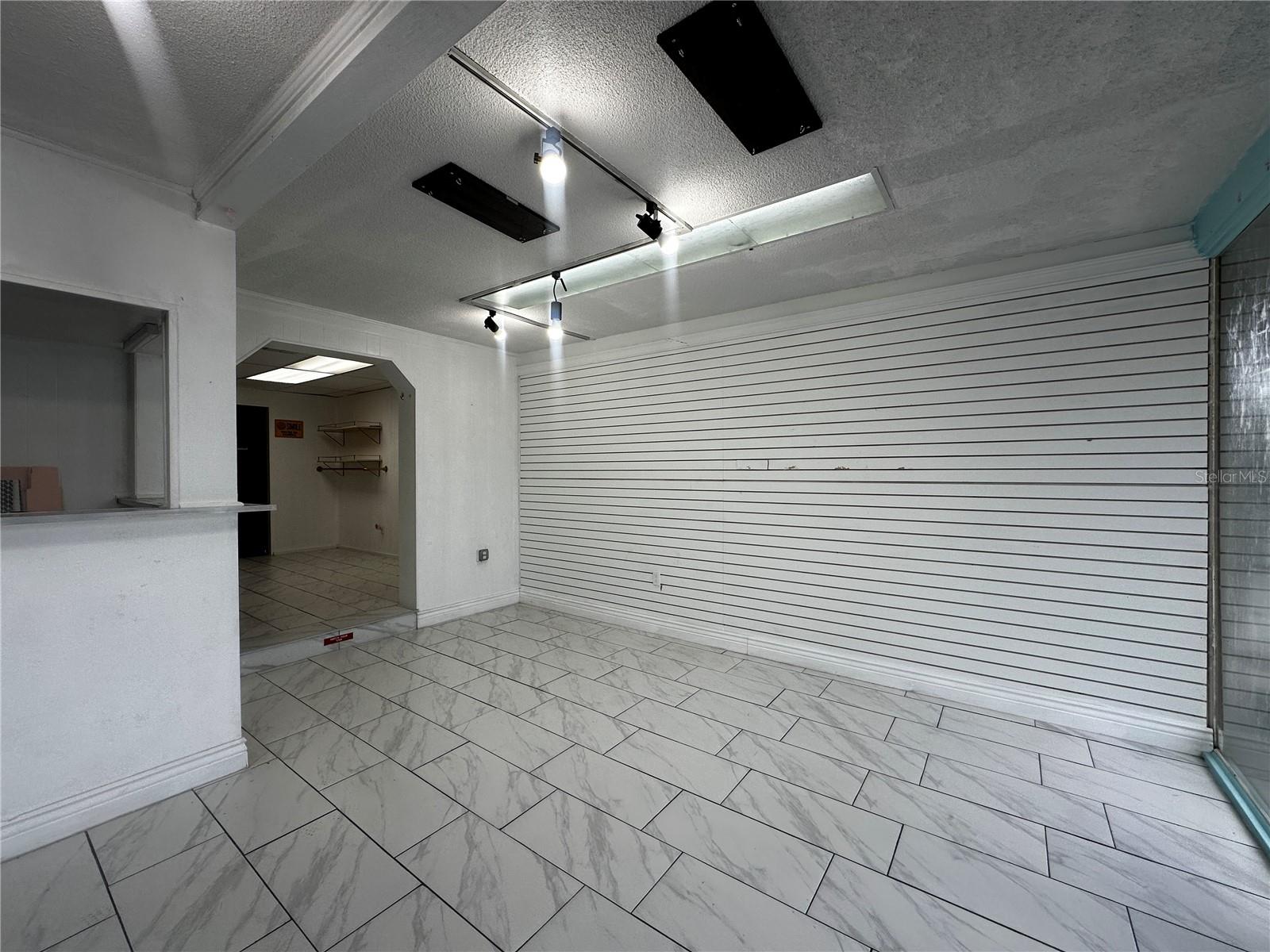 2206 E Silver Springs Blvd Property Photo 6