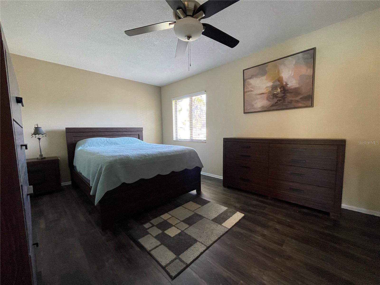 647 Midway Dr #b Property Photo 17