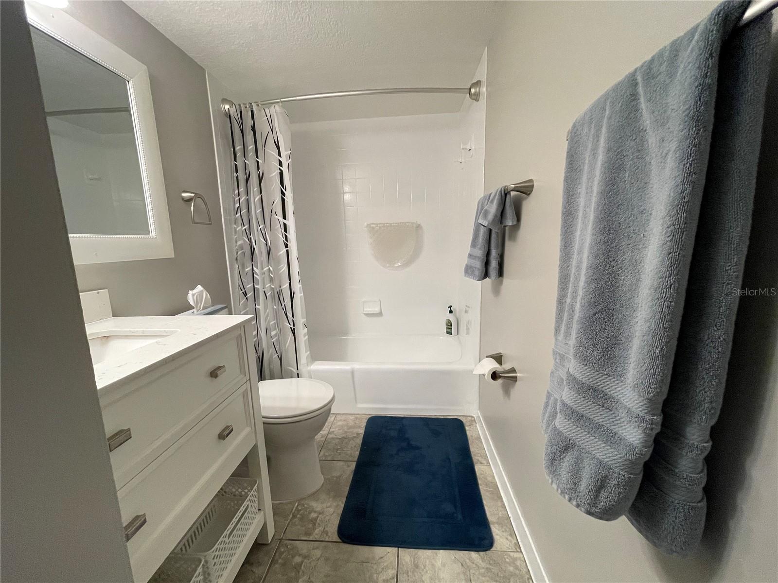 647 Midway Dr #b Property Photo 19