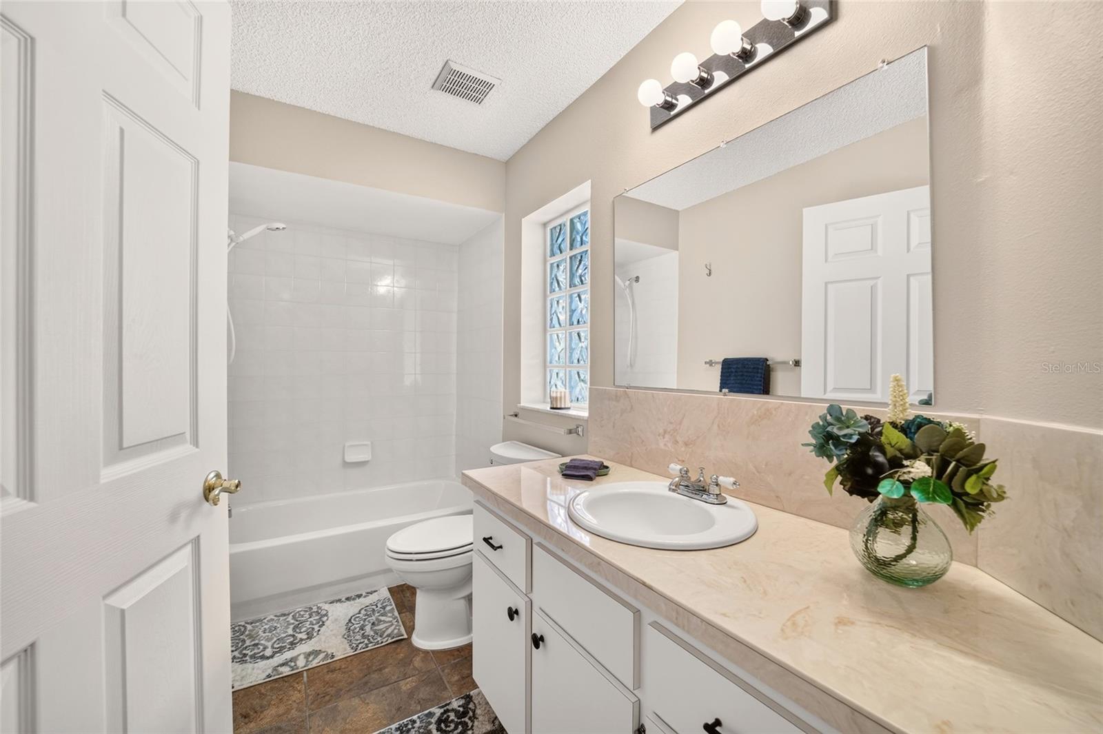 1923 Nw 50th Cir Property Photo 25