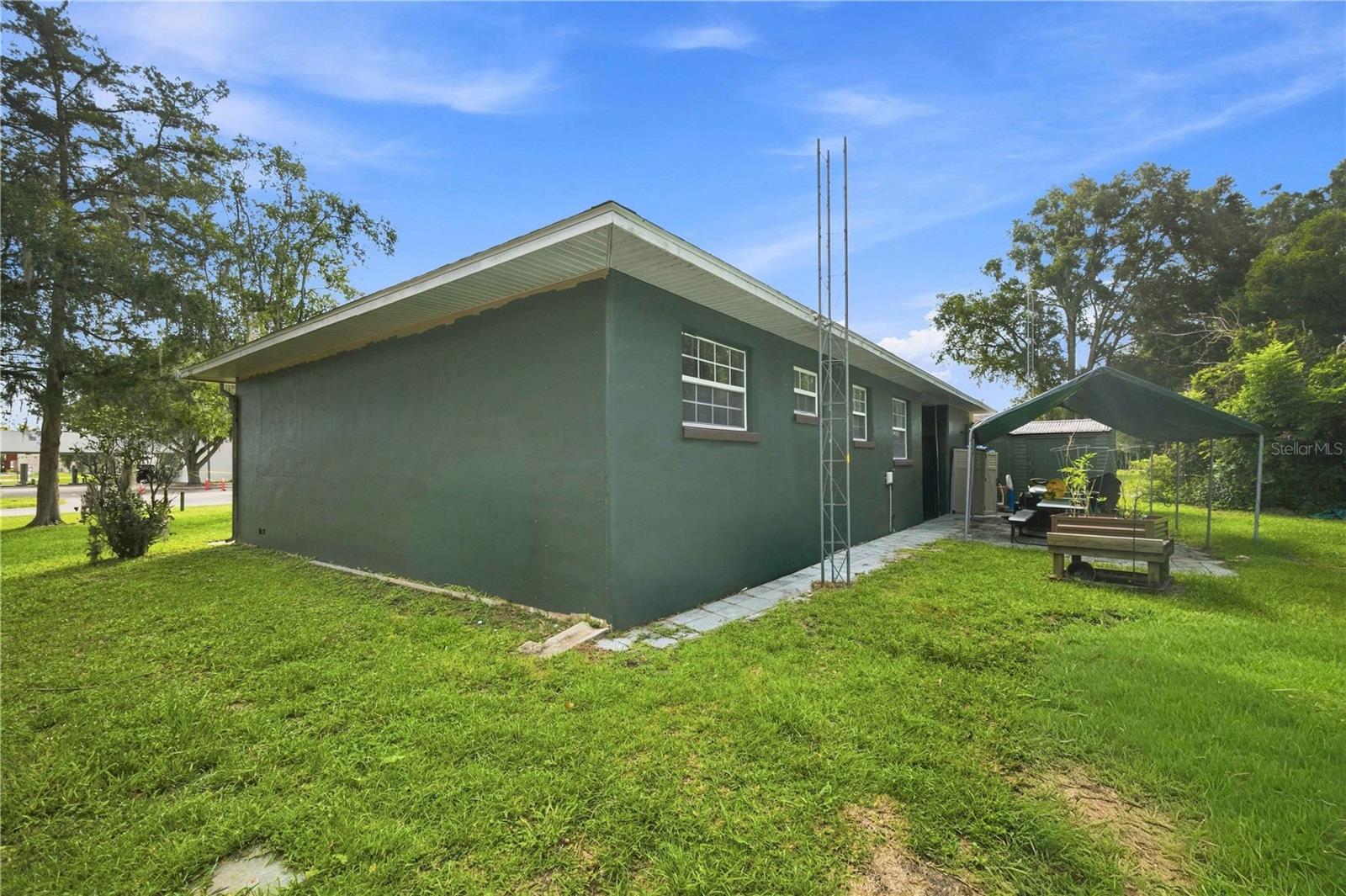 5708 Se Palm Rd Property Photo 23