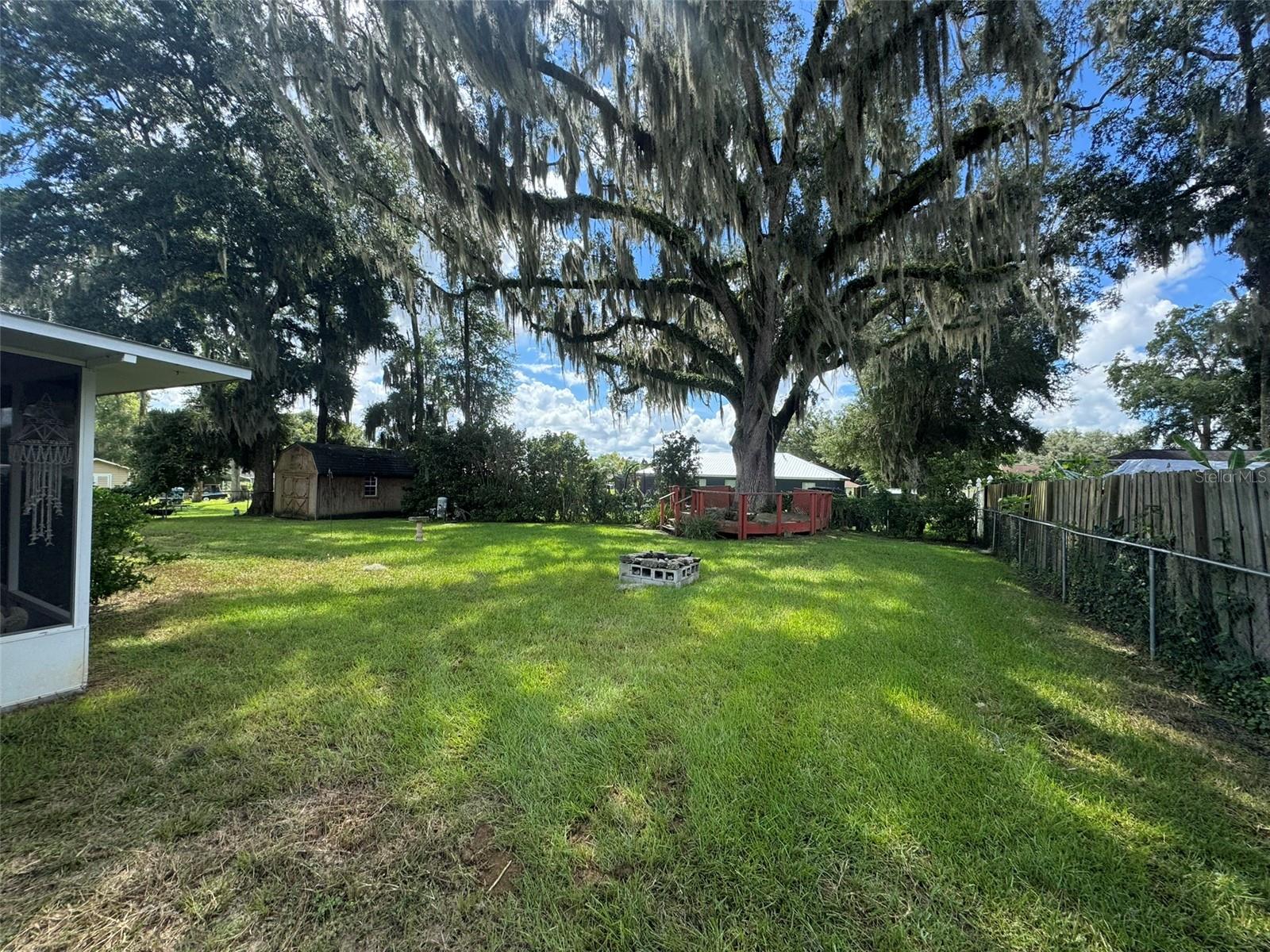 700 Nw 69th St Property Photo 3