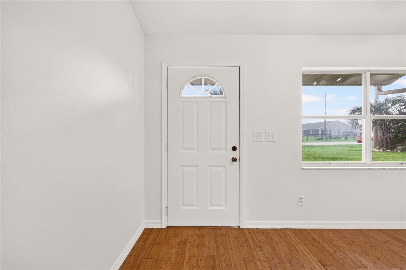 3826 Ne 5th Ter Property Photo 6