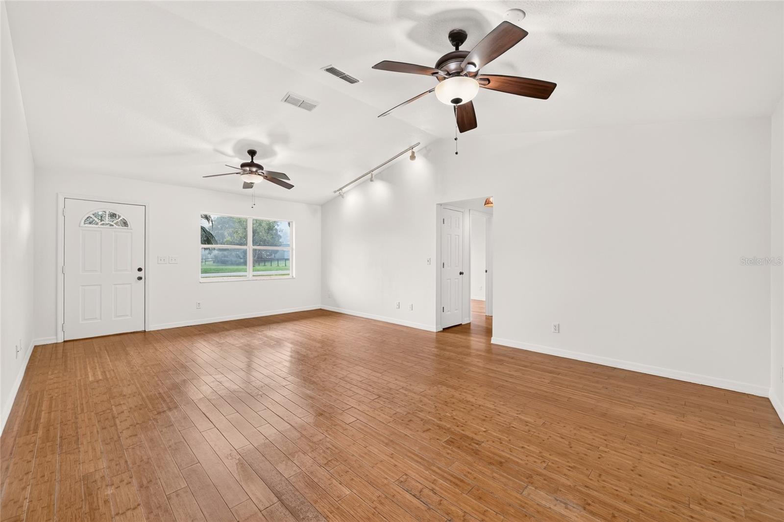 3826 Ne 5th Ter Property Photo 12