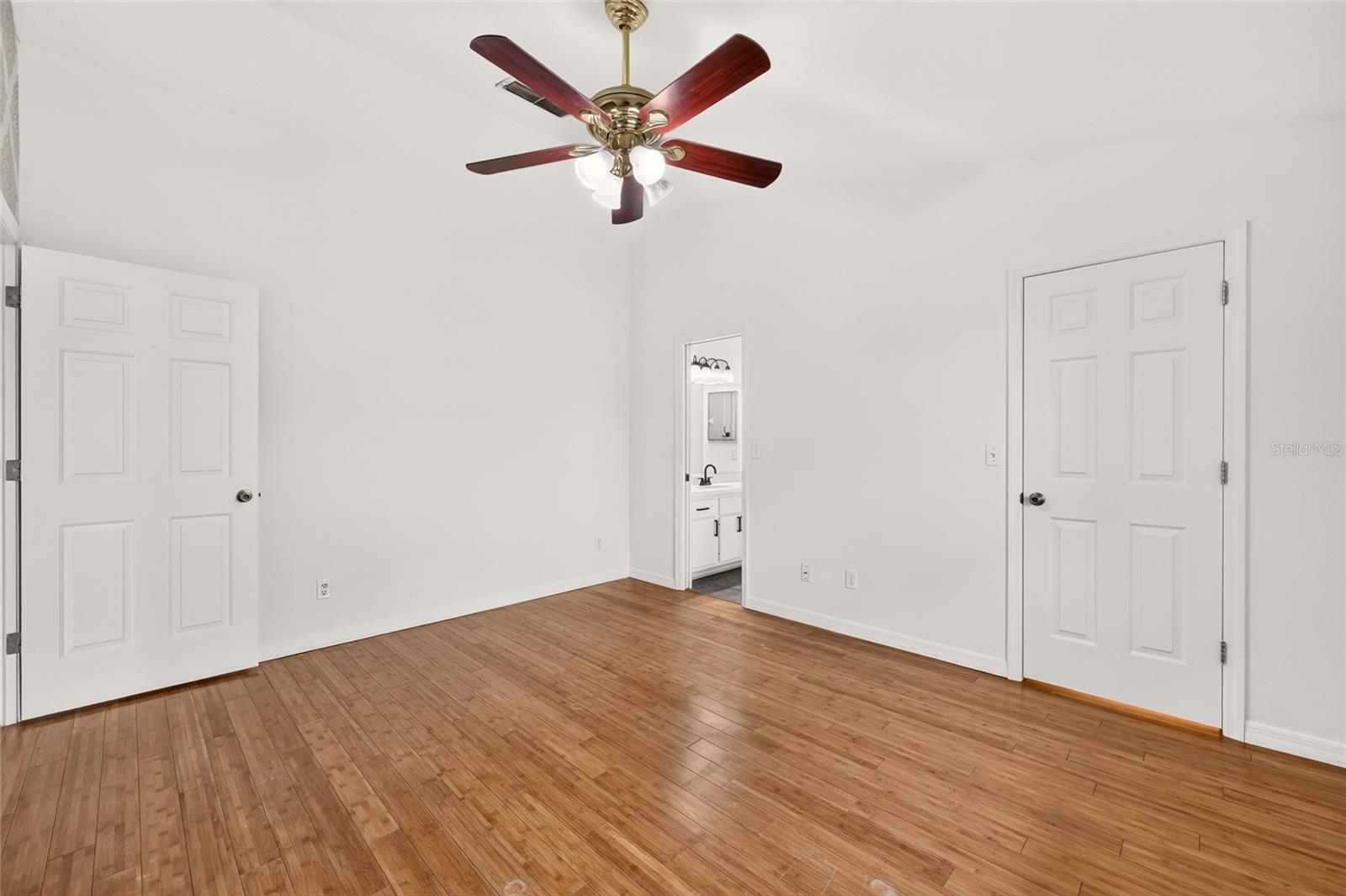 3826 Ne 5th Ter Property Photo 23