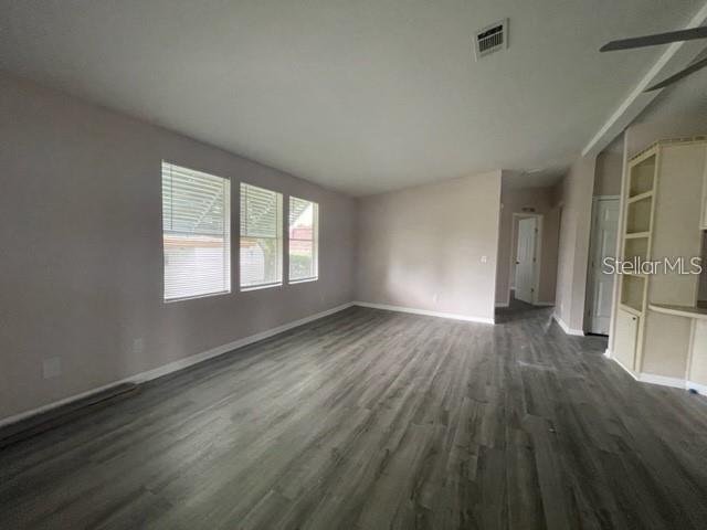 1211 Panama Pl Property Photo 3