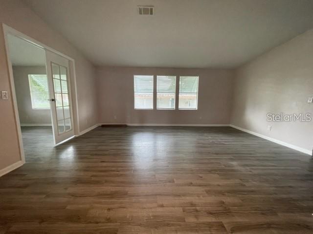 1211 Panama Pl Property Photo 4