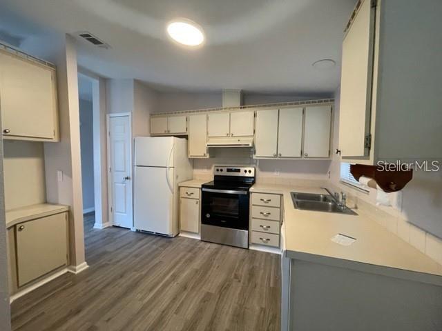 1211 Panama Pl Property Photo 6