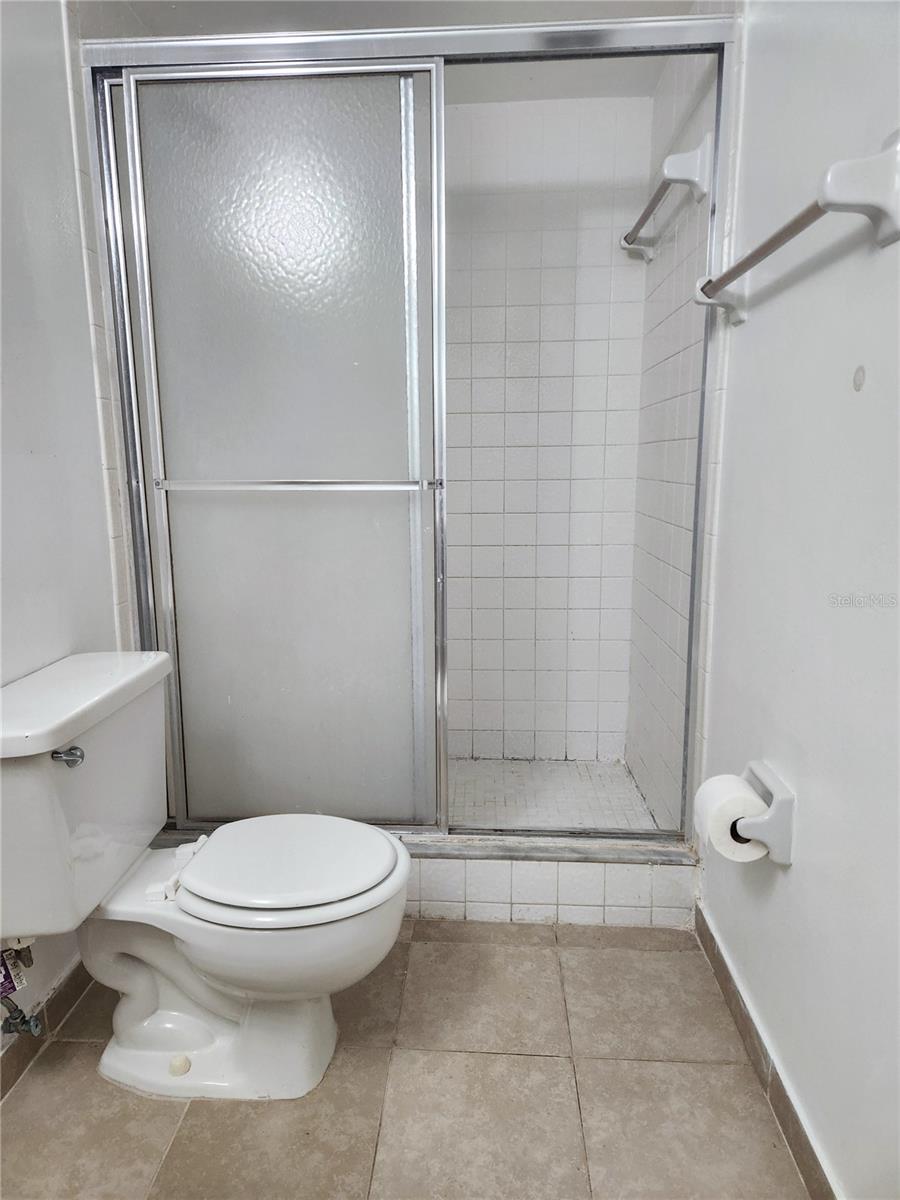 8215 Fairways Cir #g202 Property Photo 11