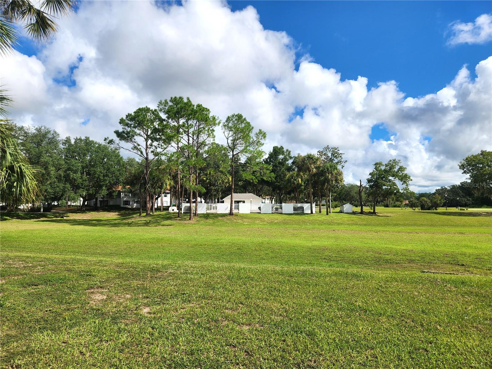 8215 Fairways Cir #g202 Property Photo 18