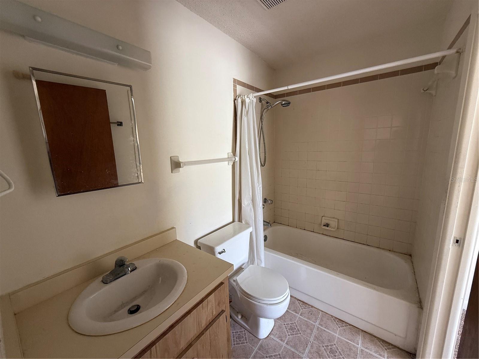 3032 Se 5th Ter #a Property Photo 7