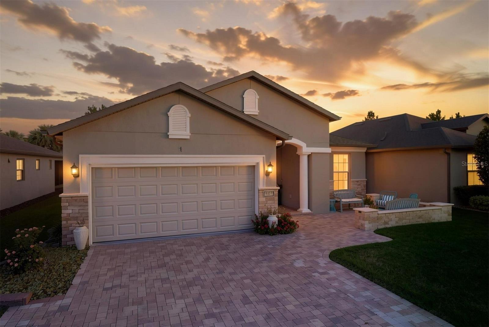 9427 SW 70TH LOOP Property Photo 1