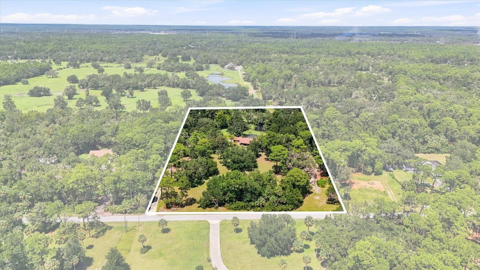 10265 W Springtree Ln Property Photo 6