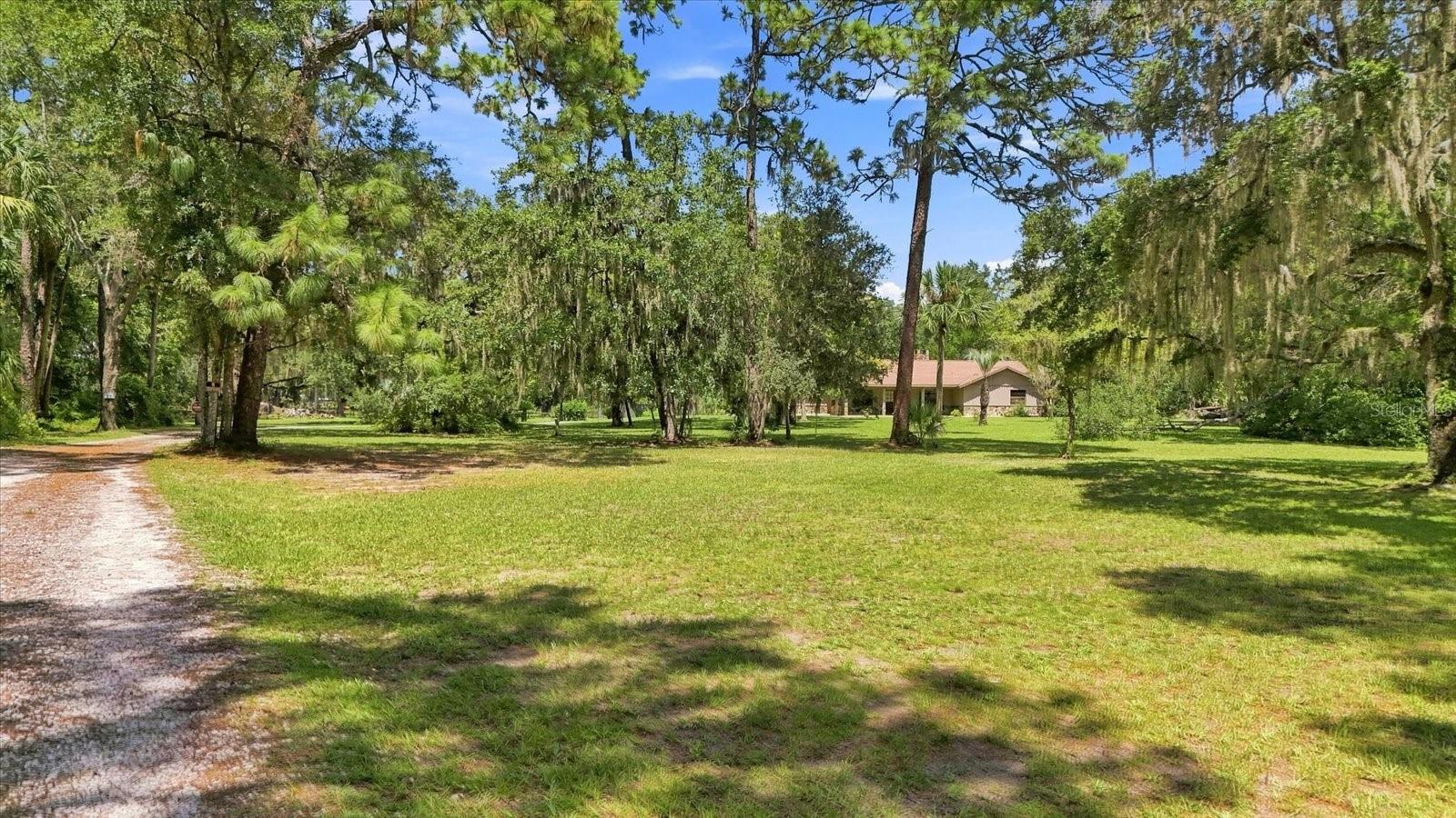10265 W Springtree Ln Property Photo 7