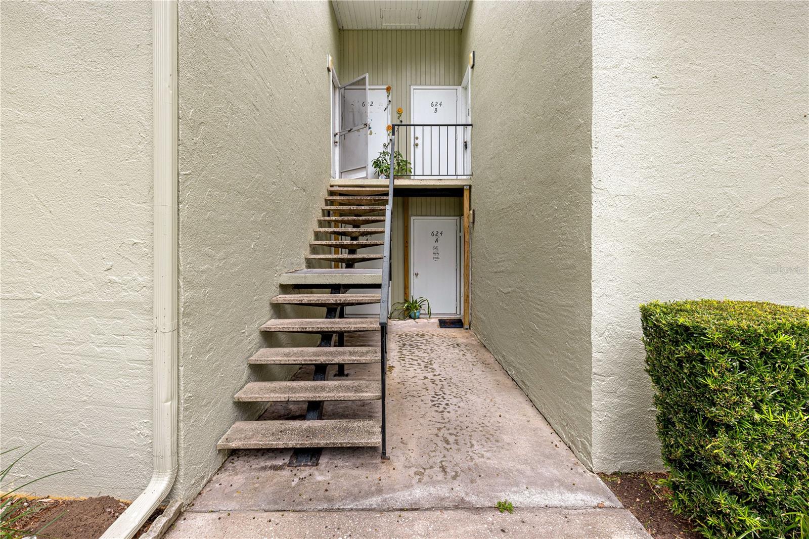 624 Fairways Cir #a Property Photo 4