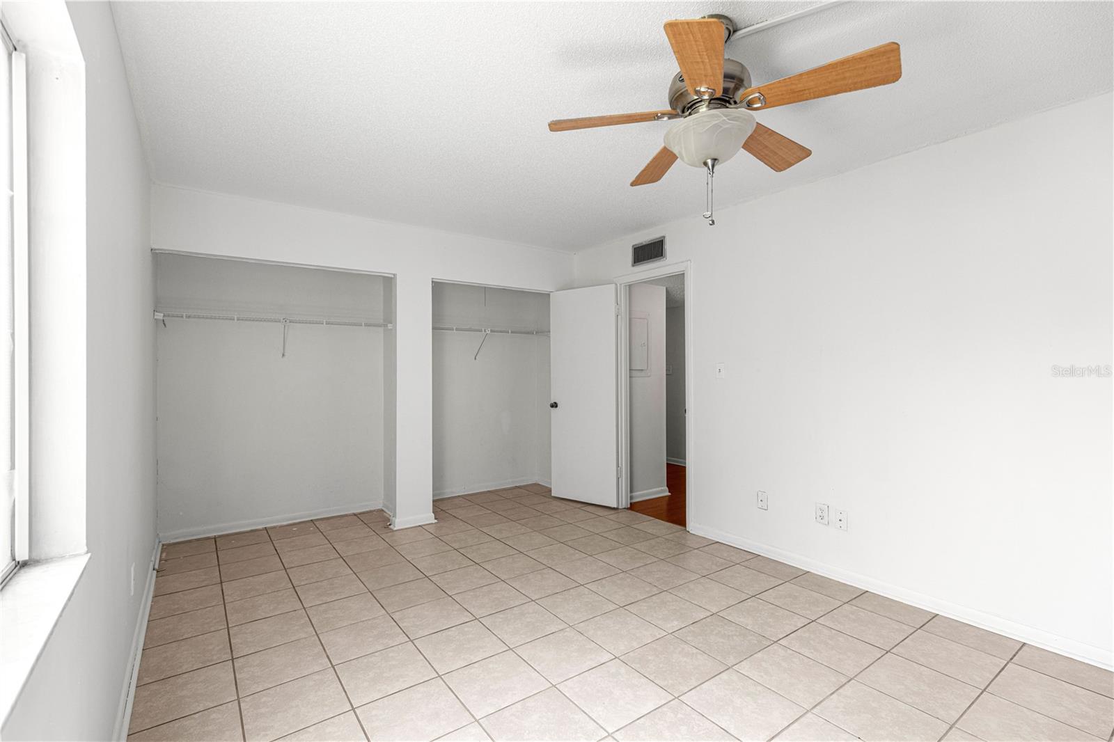 624 Fairways Cir #a Property Photo 9