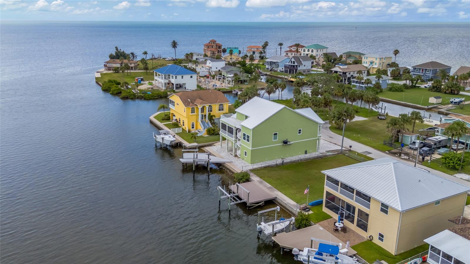 6522 Seaview Blvd Property Photo 8