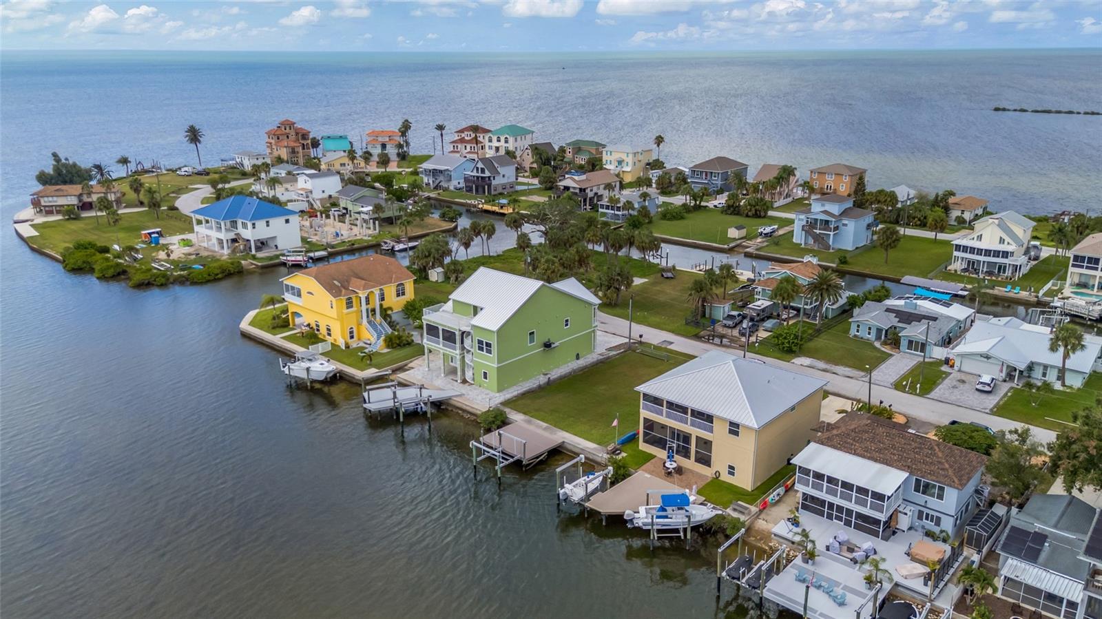 6522 Seaview Blvd Property Photo 9