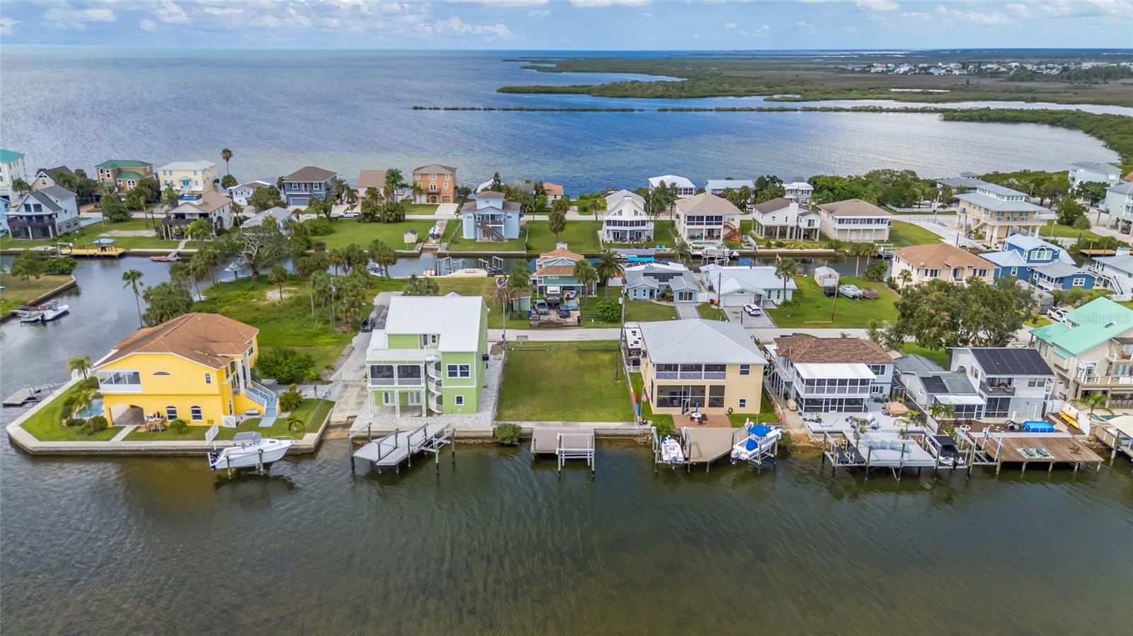 6522 Seaview Blvd Property Photo 10