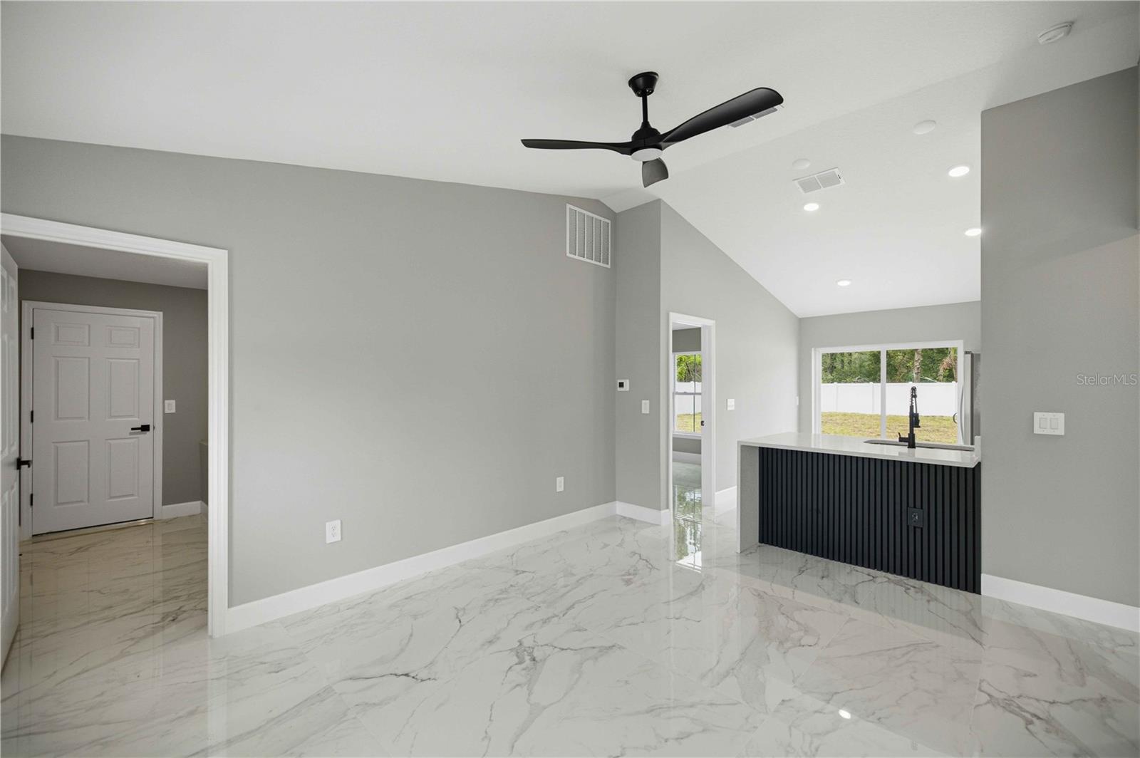14905 Sw 24 Pl Property Photo 5