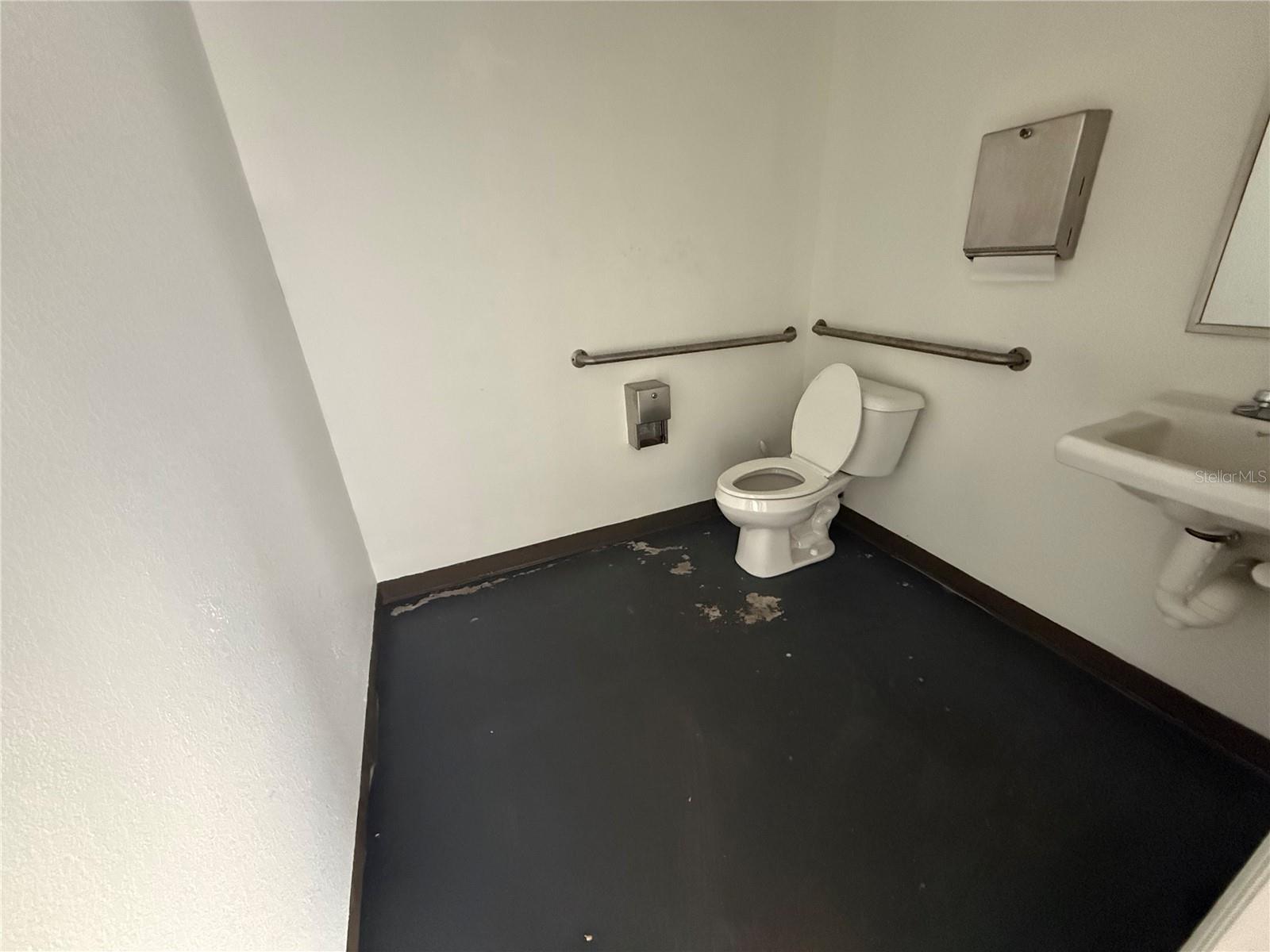 2501 Sw 57th Ave #202 Property Photo 5