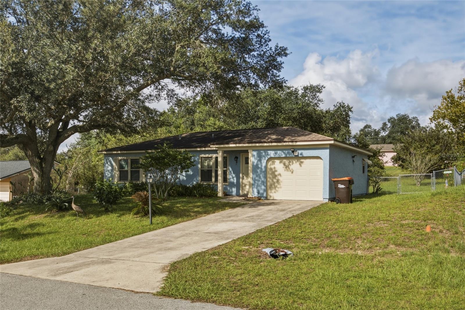 6 Hickory Track Way Property Photo 3